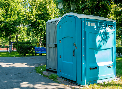 mobile bathroom trailer