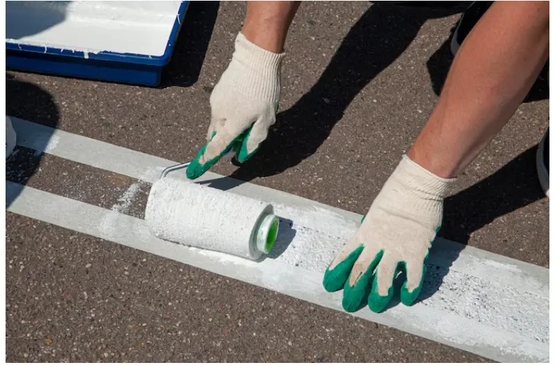 Road marking paint